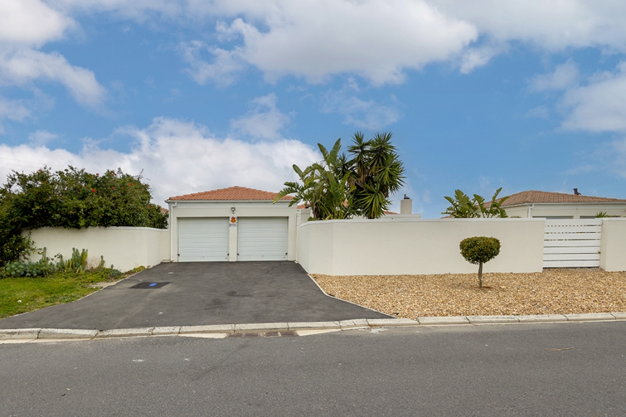 3 Bedroom Property for Sale in Sunningdale Western Cape